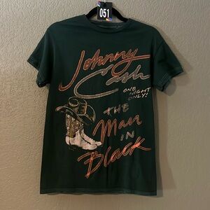 51 NWOT green Johnny Cash T-shirt